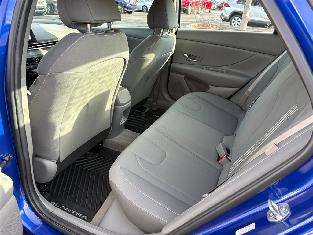 Certified 2024 Hyundai Elantra SEL image 18