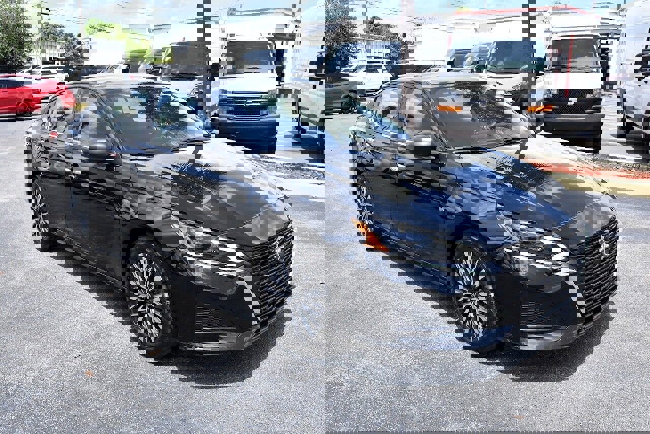 Used 2025 Nissan Altima 2.5 SV