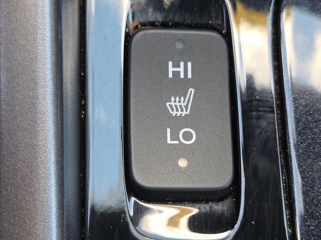 Used 2016 Honda Accord Touring image 17