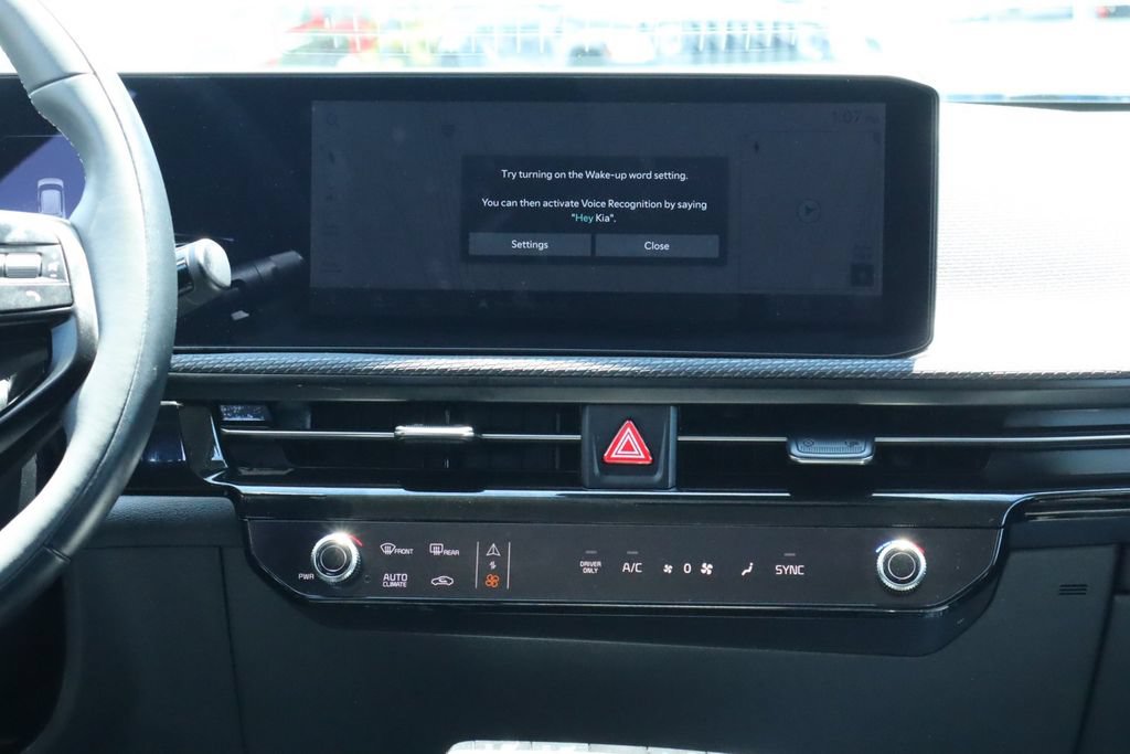 Used 2025 Kia EV6 Wind RWD image 28