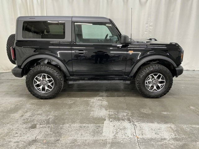 Used 2023 Ford Bronco Badlands image 2