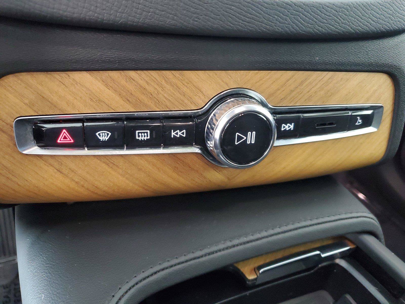 Certified 2023 Volvo XC90 B6 Plus w/ Protection Package AWD/4WD image 30