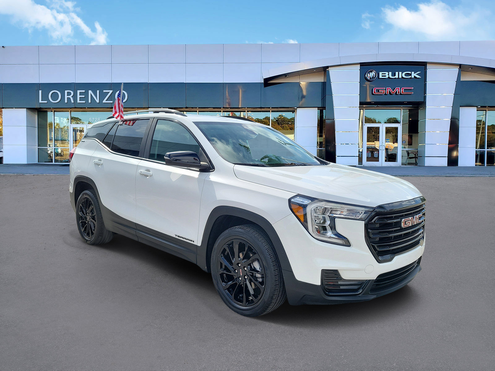 Used 2023 GMC Terrain SLE w/ Elevation Edition FWD image 3