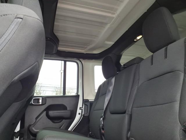 Certified 2023 Jeep Wrangler Unlimited w/ Cold Weather Group image 14