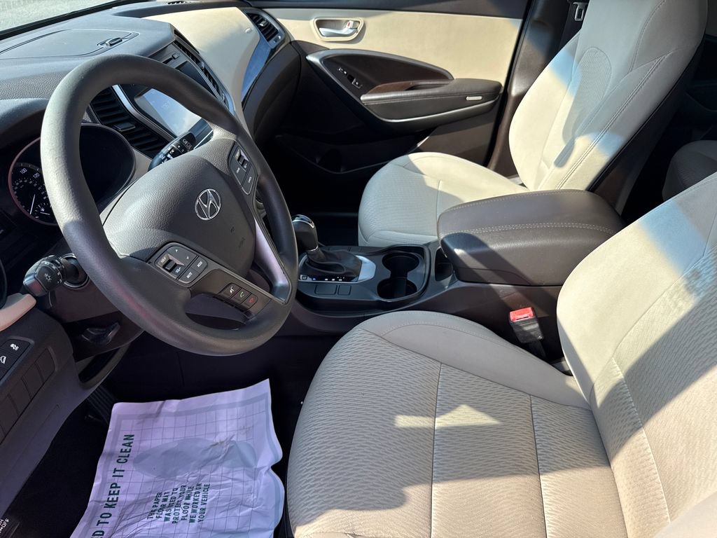 Used 2017 Hyundai Santa Fe Sport FWD image 10