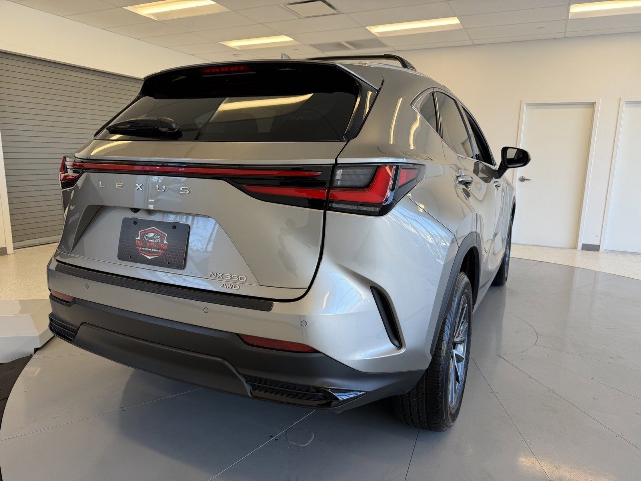Used 2023 Lexus NX 350 AWD image 7