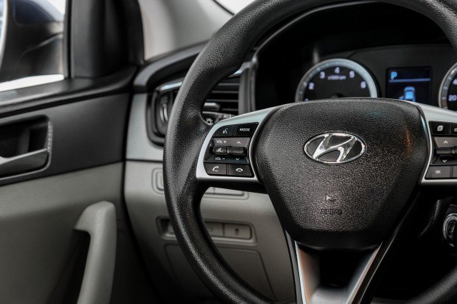 Used 2018 Hyundai Sonata SE FWD image 15