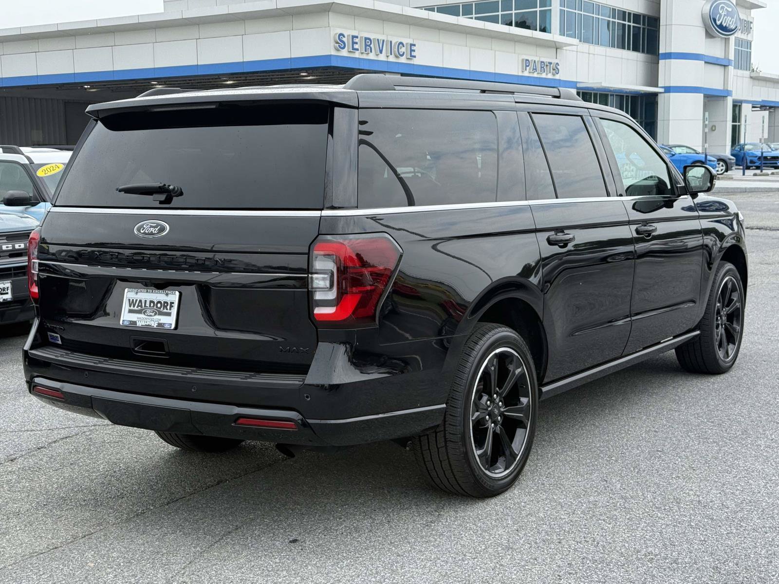 Certified 2024 Ford Expedition Max Limited AWD/4WD image 2