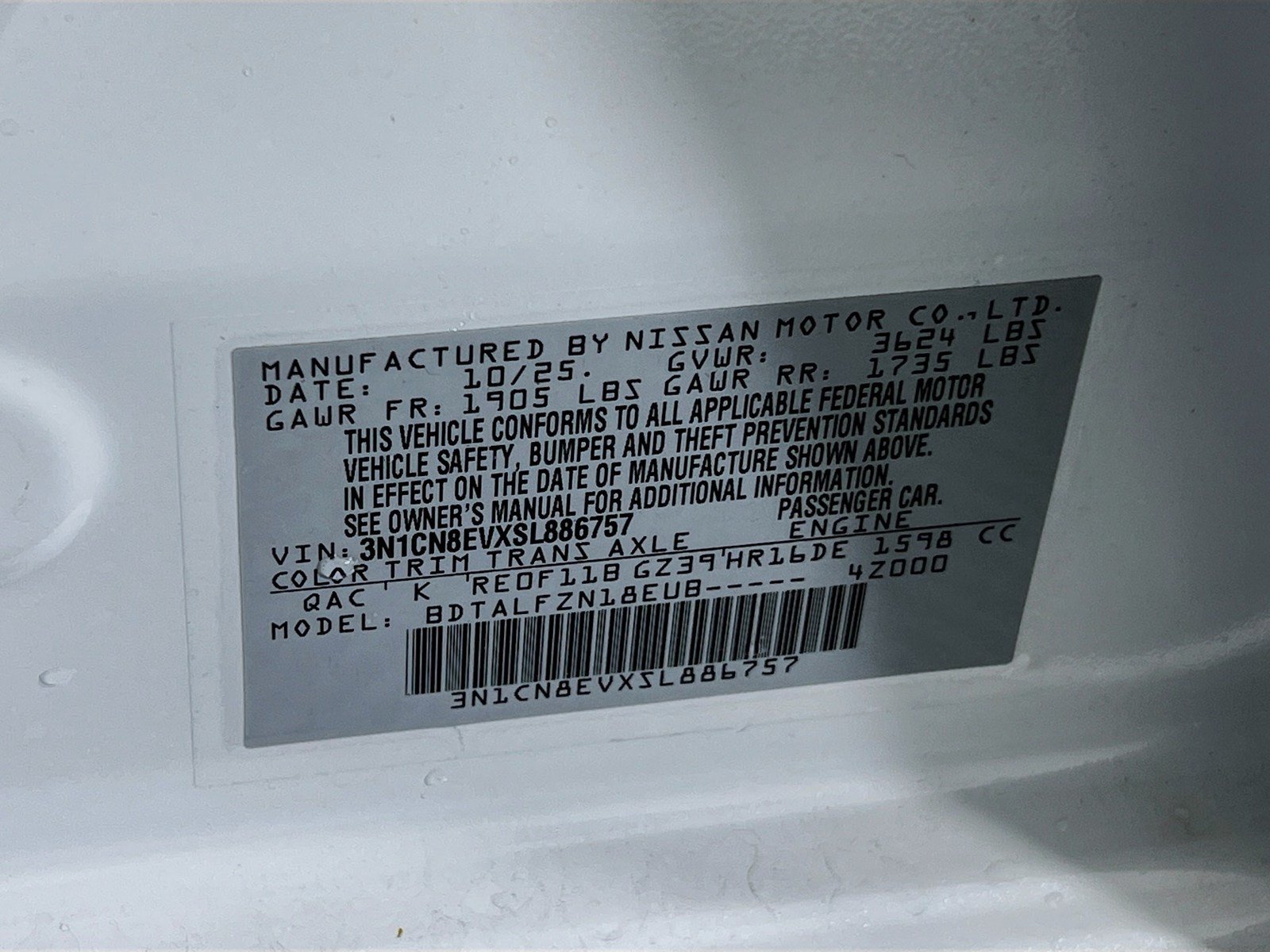 New 2025 Nissan Versa SV w/ Trunk Package FWD image 34