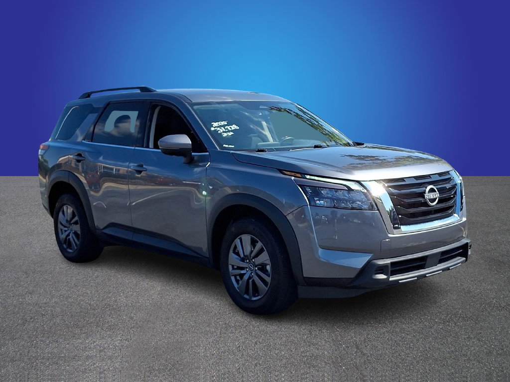 Used 2025 Nissan Pathfinder SV AWD/4WD image 3