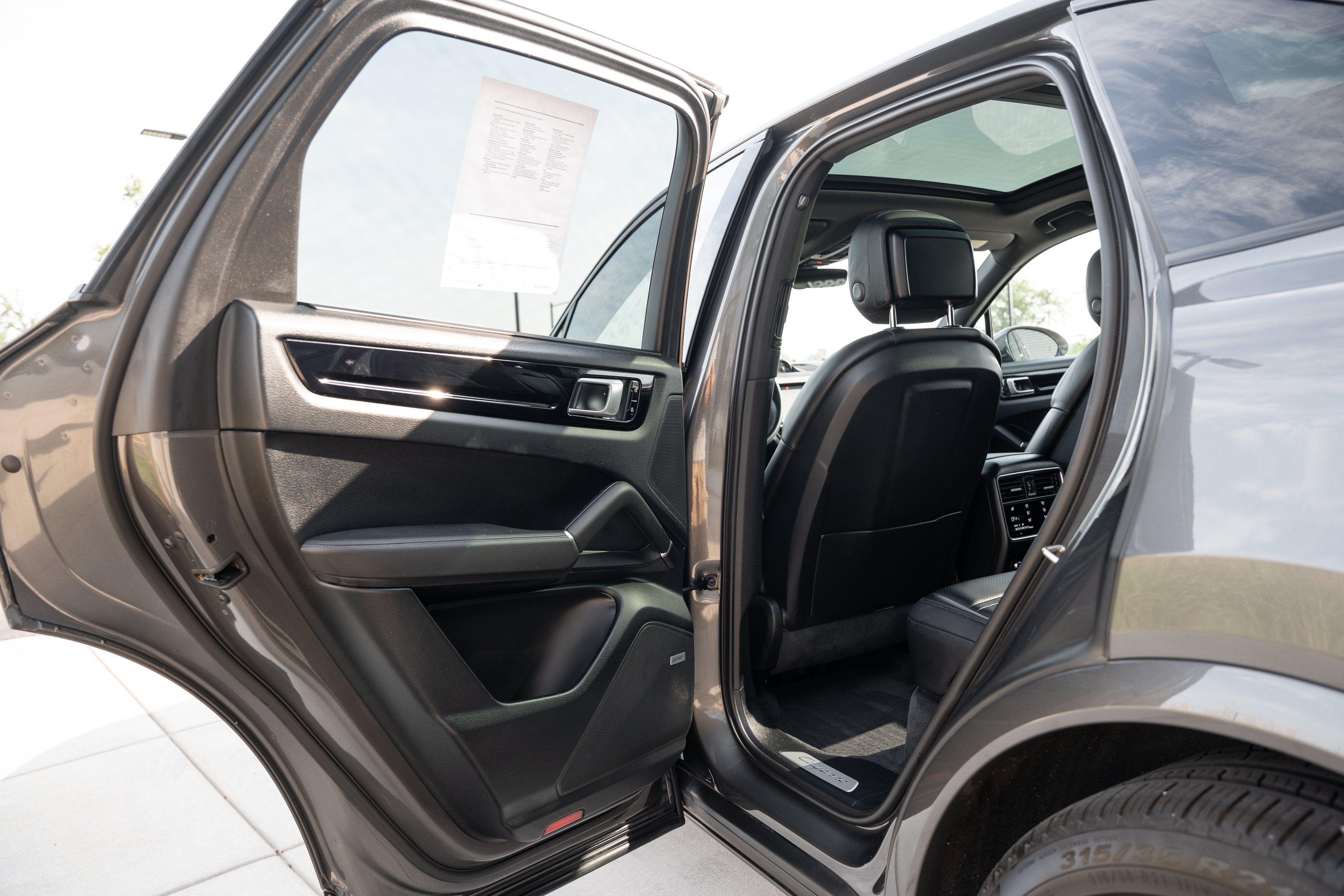 Used 2019 Porsche Cayenne S AWD/4WD image 24