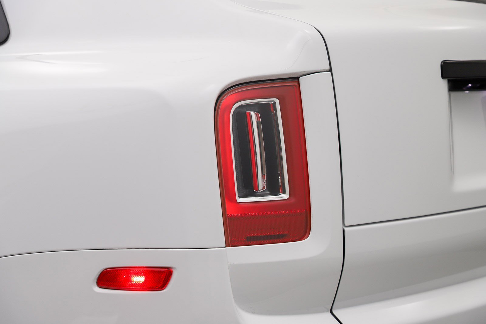 Used 2023 Rolls-Royce Cullinan AWD/4WD image 15