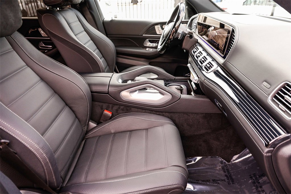 New 2026 Mercedes-Benz GLS 580 4MATIC image 17