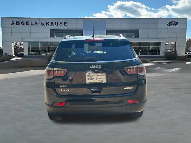 Used 2018 Jeep Compass Latitude w/ Cold Weather Group AWD/4WD image 7