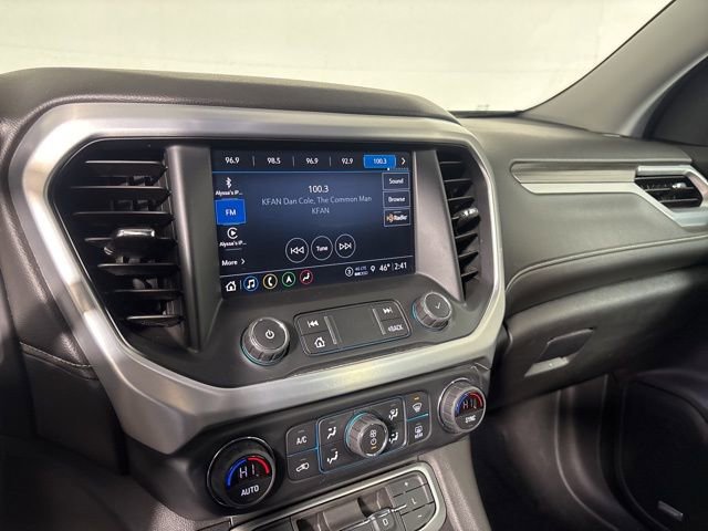 Used 2021 GMC Acadia SLT w/ Elevation Edition image 18