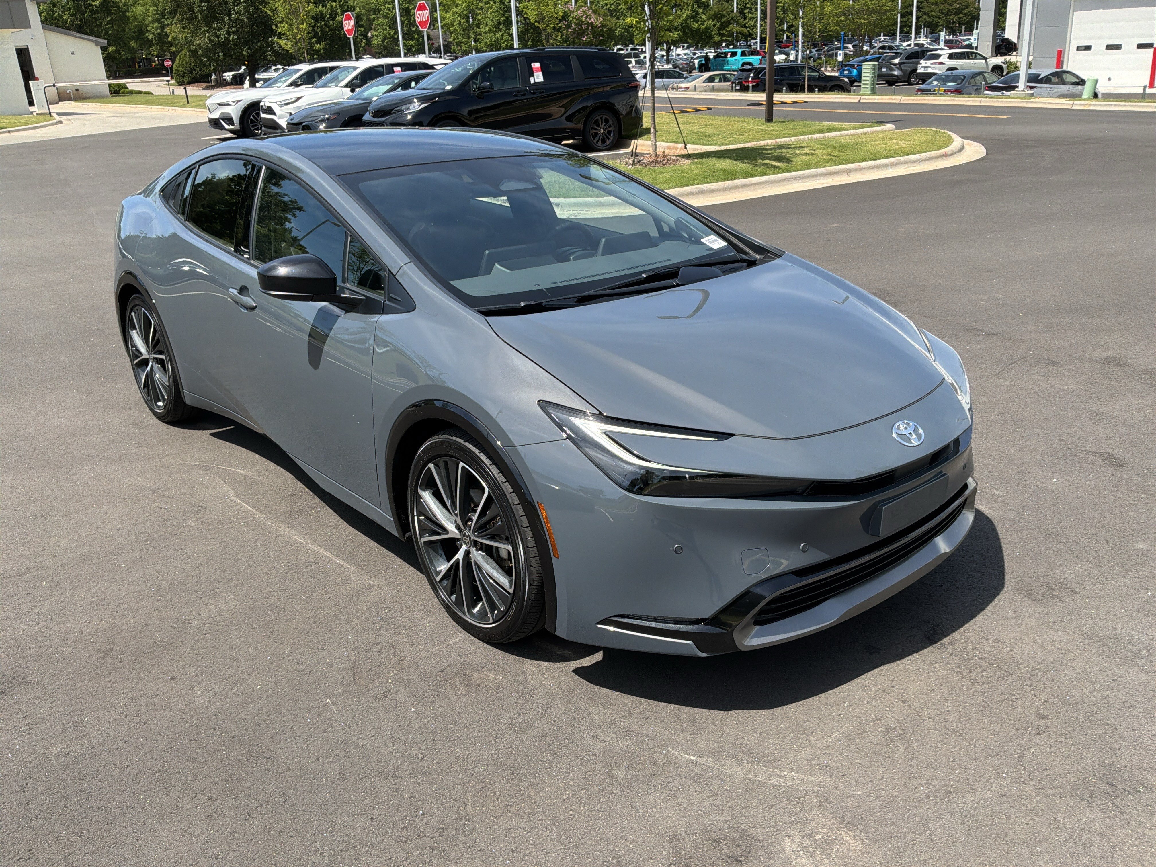 Used 2024 Toyota Prius Limited FWD image 2