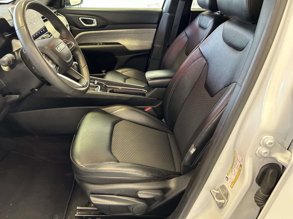Used 2024 Jeep Compass Latitude AWD/4WD image 14