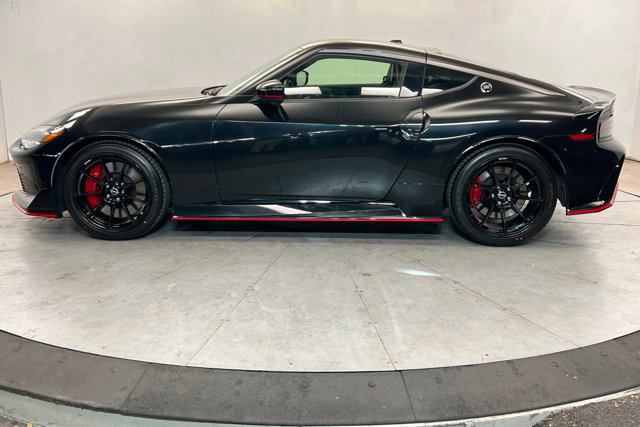 Used 2024 Nissan Z NISMO w/ Floor Mat Package RWD image 2