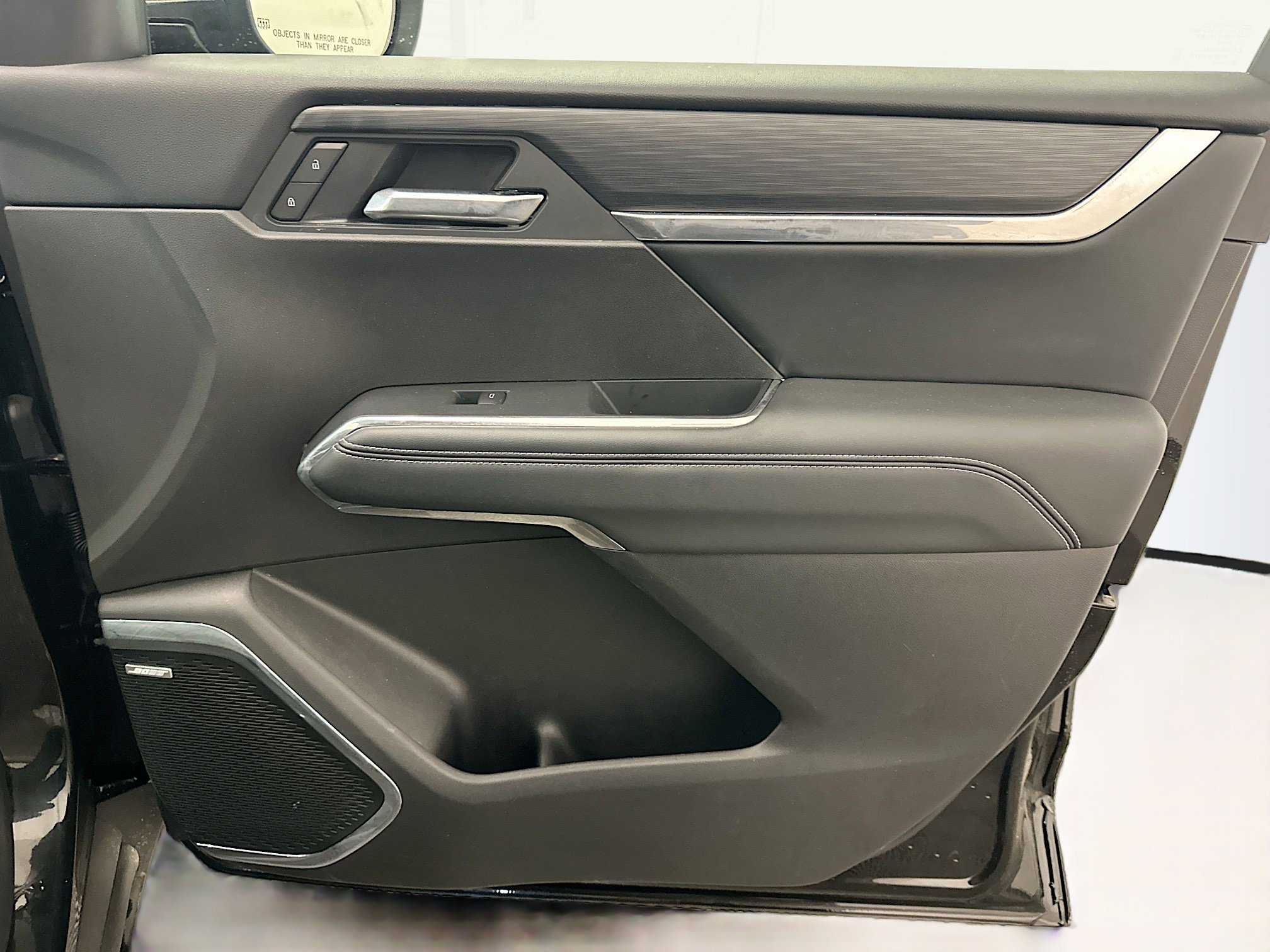 Used 2025 GMC Acadia Elevation image 35