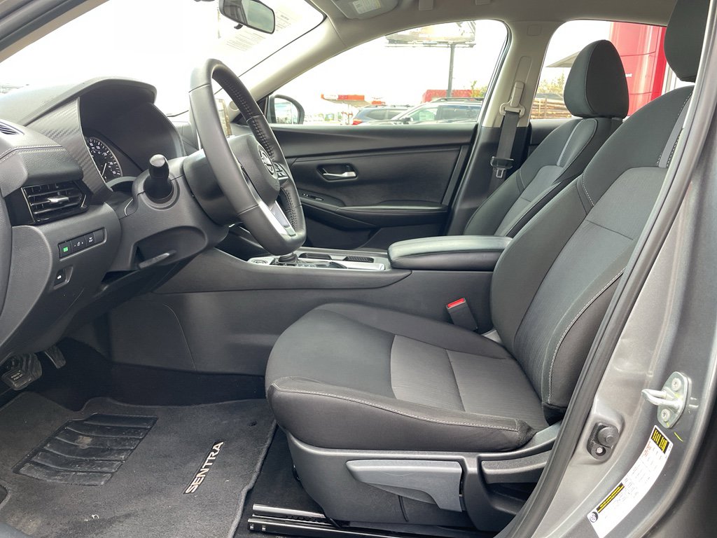 Used 2025 Nissan Sentra SV w/ All-Weather Package image 8