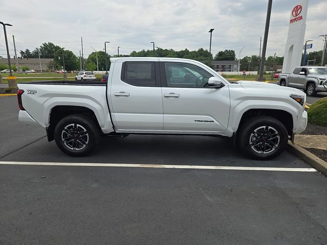 New 2026 Toyota Tacoma TRD Sport AWD/4WD image 2