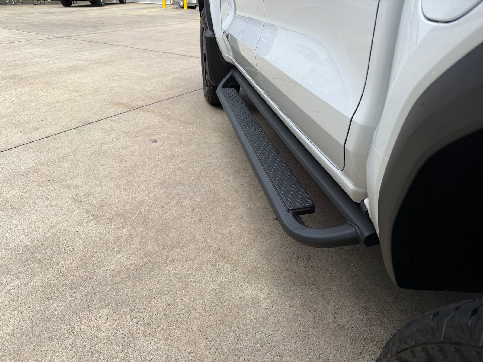 Used 2025 GMC Canyon AT4 w/ Technology Plus Package AWD/4WD image 36