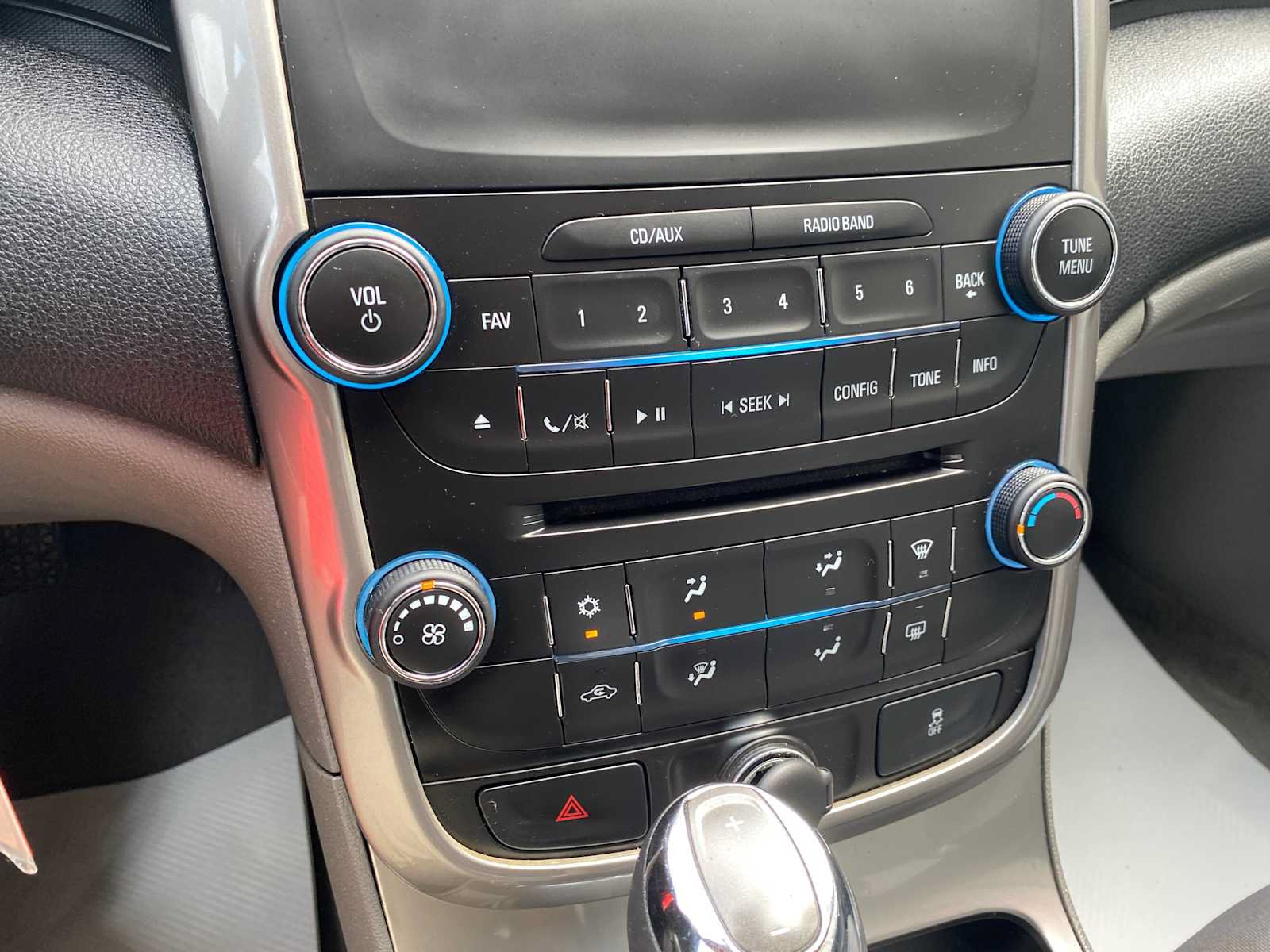 Used 2015 Chevrolet Malibu LS FWD image 16