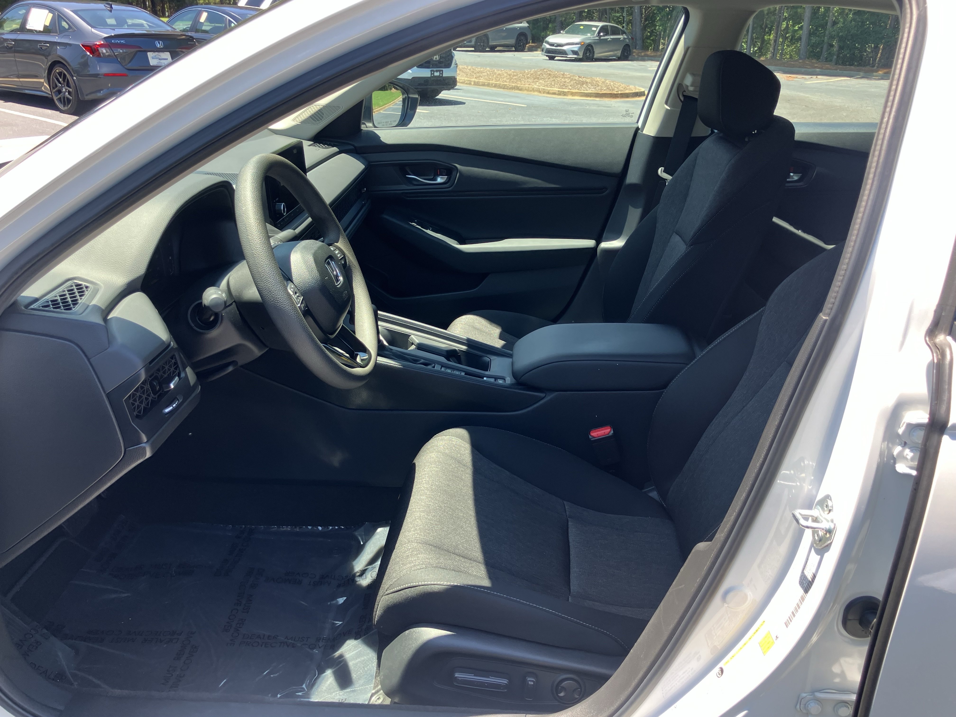 Used 2025 Honda Accord SE image 16