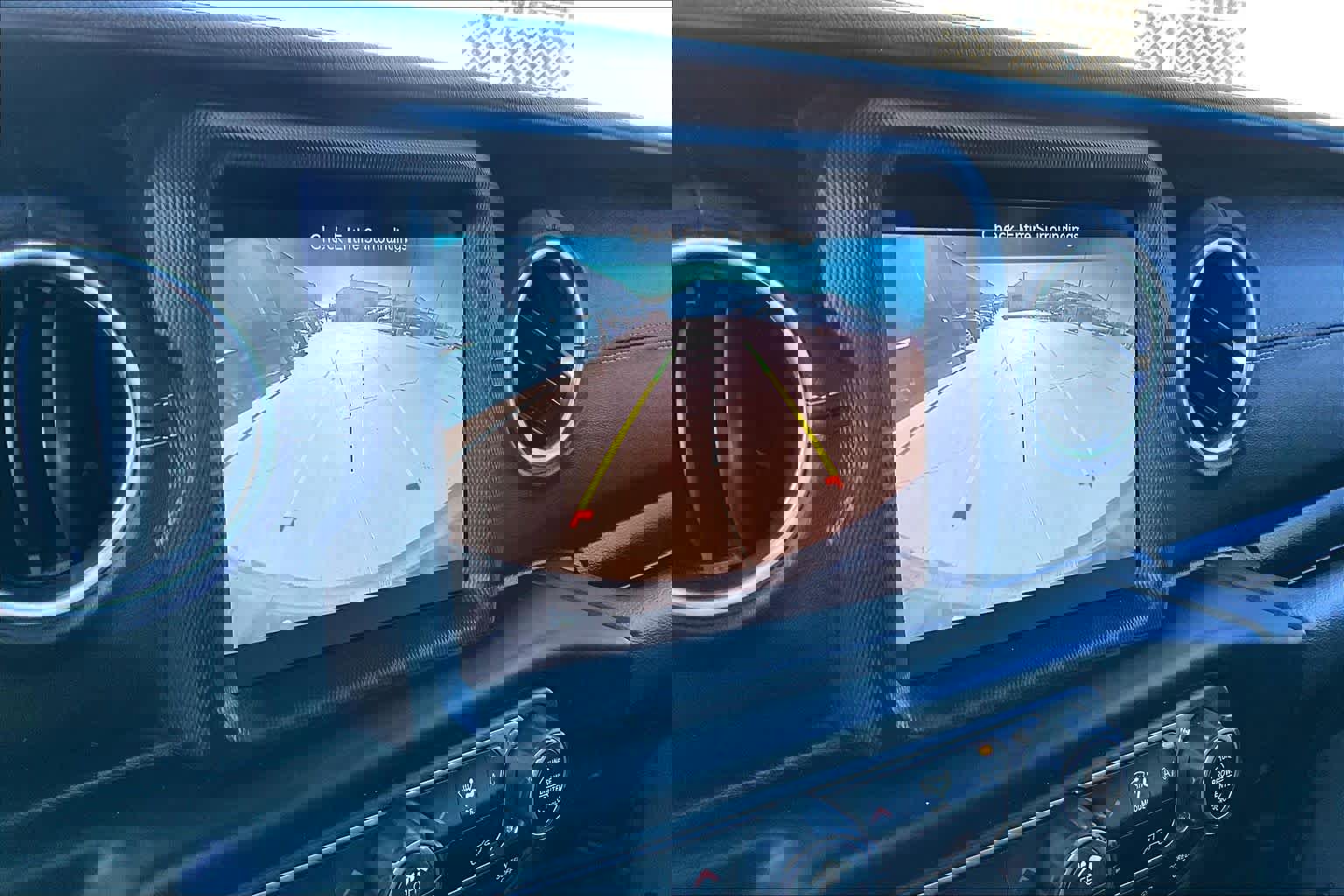 Used 2021 Jeep Wrangler Unlimited Sahara w/ Safety Group image 23