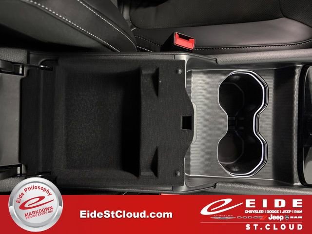 New 2025 Jeep Grand Cherokee Altitude image 50