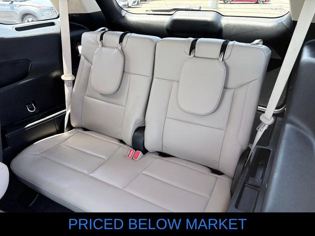 Used 2023 Ford Explorer XLT w/ Equipment Group 202A AWD/4WD image 9