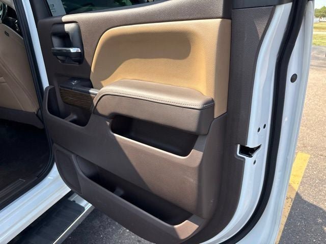 Used 2017 GMC Sierra 3500 Denali w/ Duramax Plus Package AWD/4WD image 16