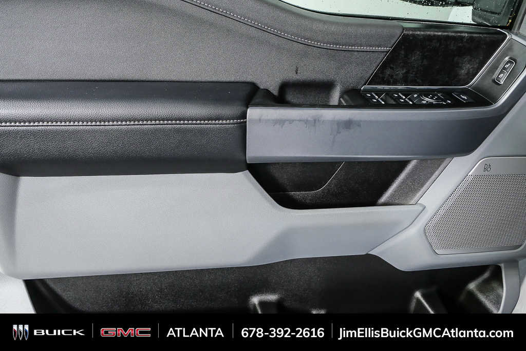 Used 2024 Ford F250 XLT w/ XLT Premium Package image 6