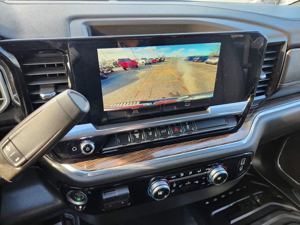 Used 2024 GMC Sierra 3500 SLE w/ SLE Convenience Package image 11