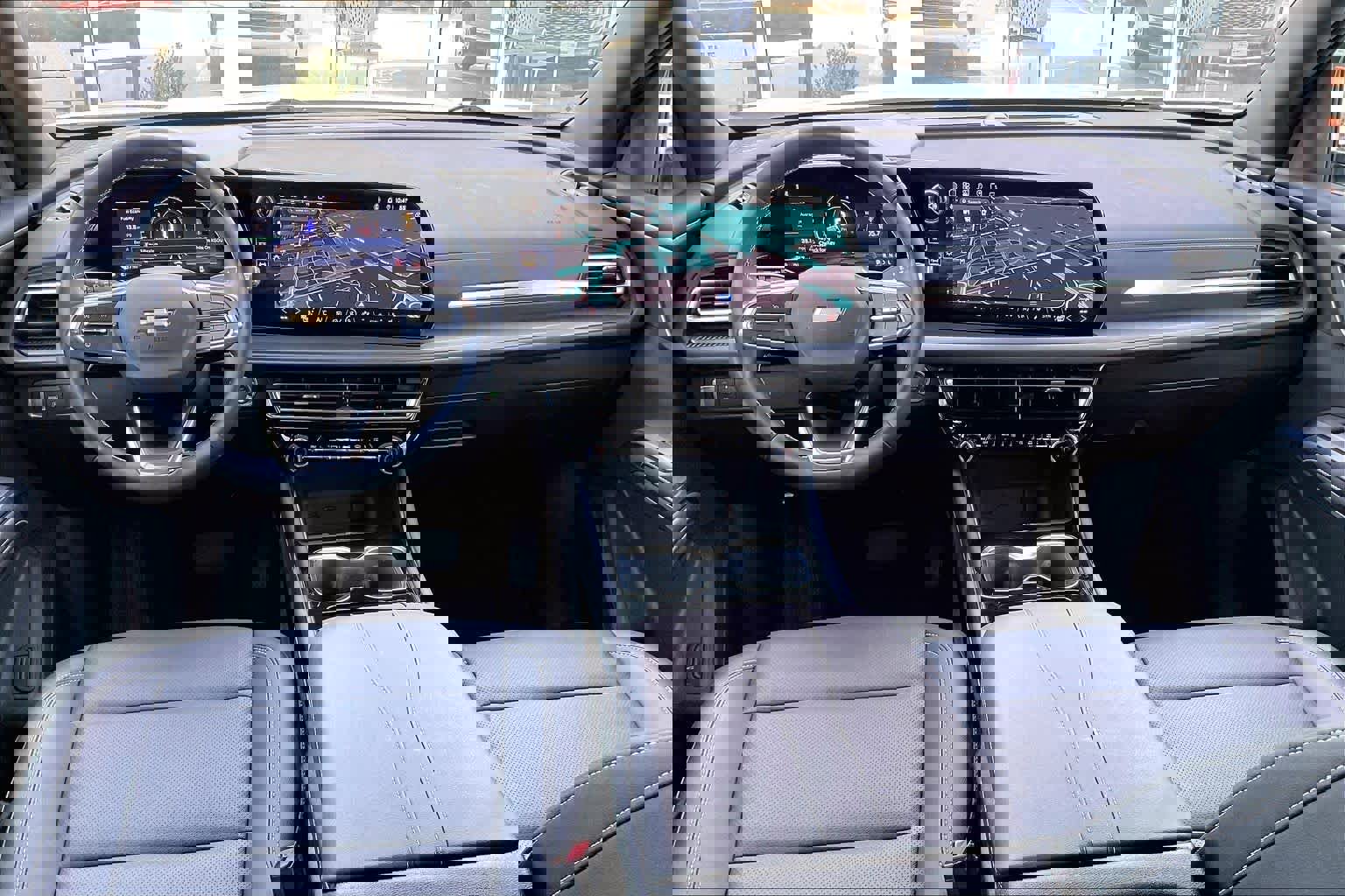 Certified 2025 Chevrolet Traverse LT image 14