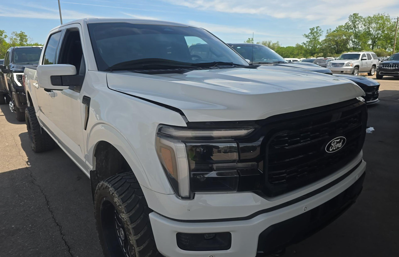 Used 2025 Ford F150 Lariat AWD/4WD image 3