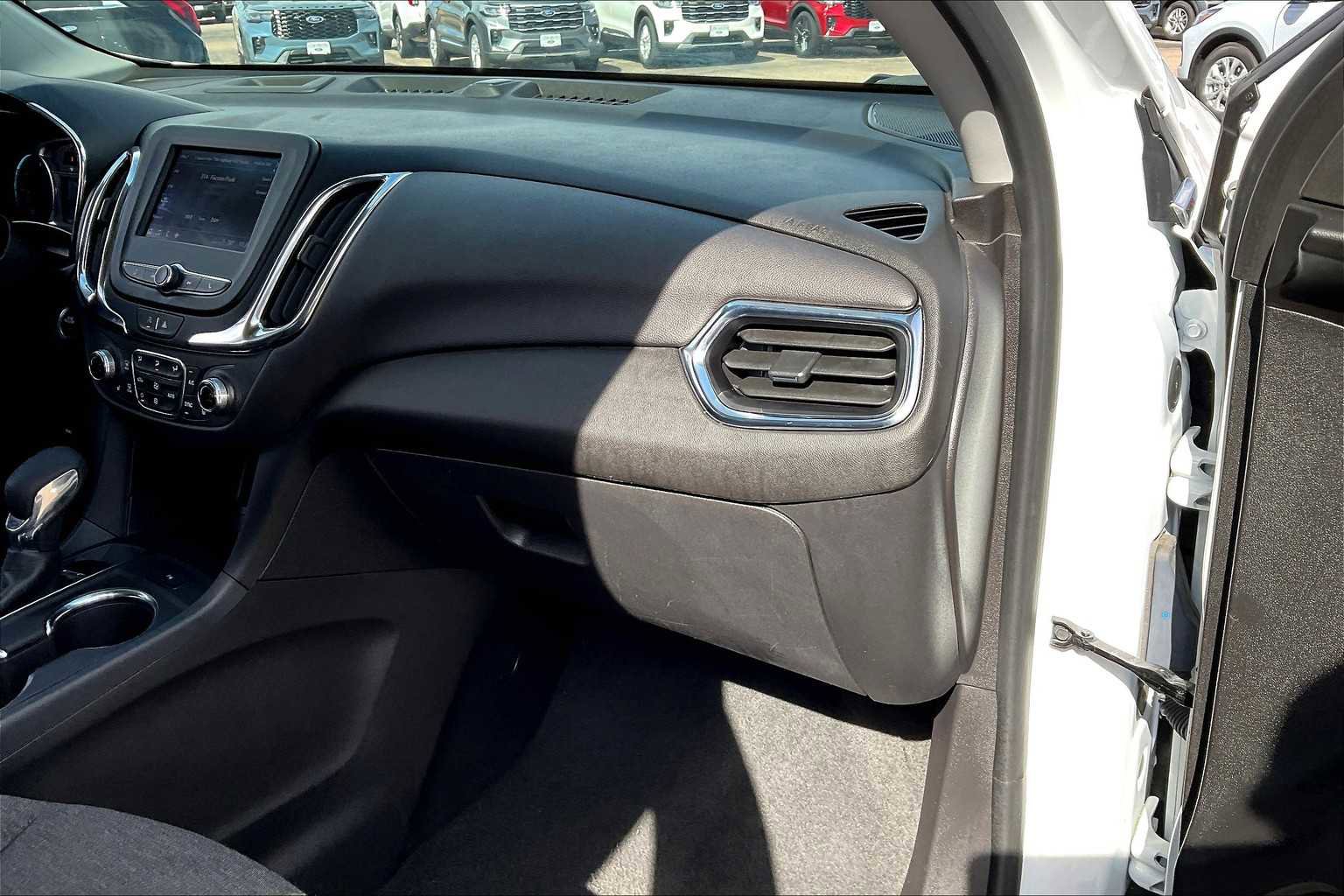 Used 2024 Chevrolet Equinox LT image 17