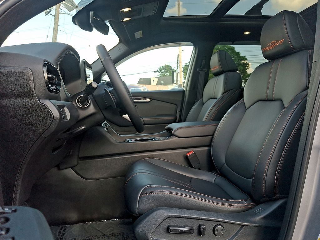 Used 2023 Honda Pilot TrailSport image 13