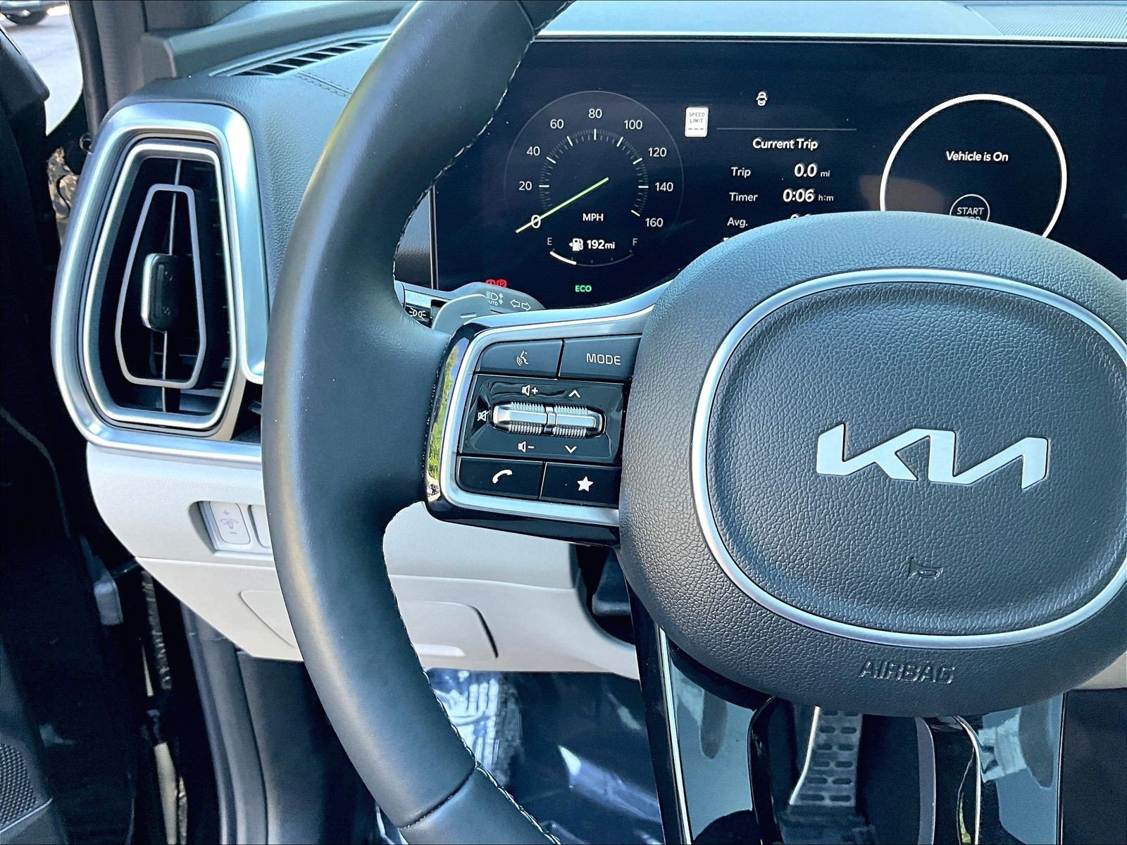 Certified 2025 Kia Sorento SX Prestige AWD/4WD image 11