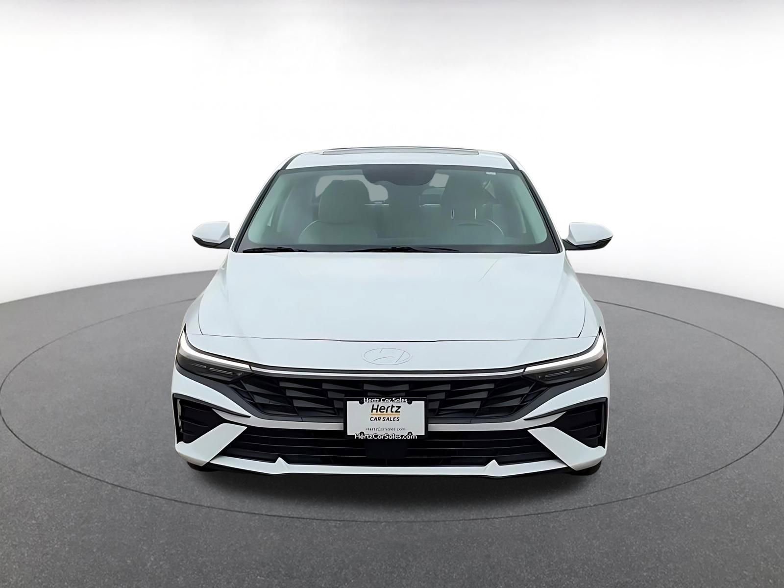 Used 2025 Hyundai Elantra Limited image 4