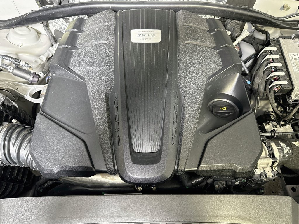 Certified 2023 Porsche Macan GTS AWD/4WD image 30