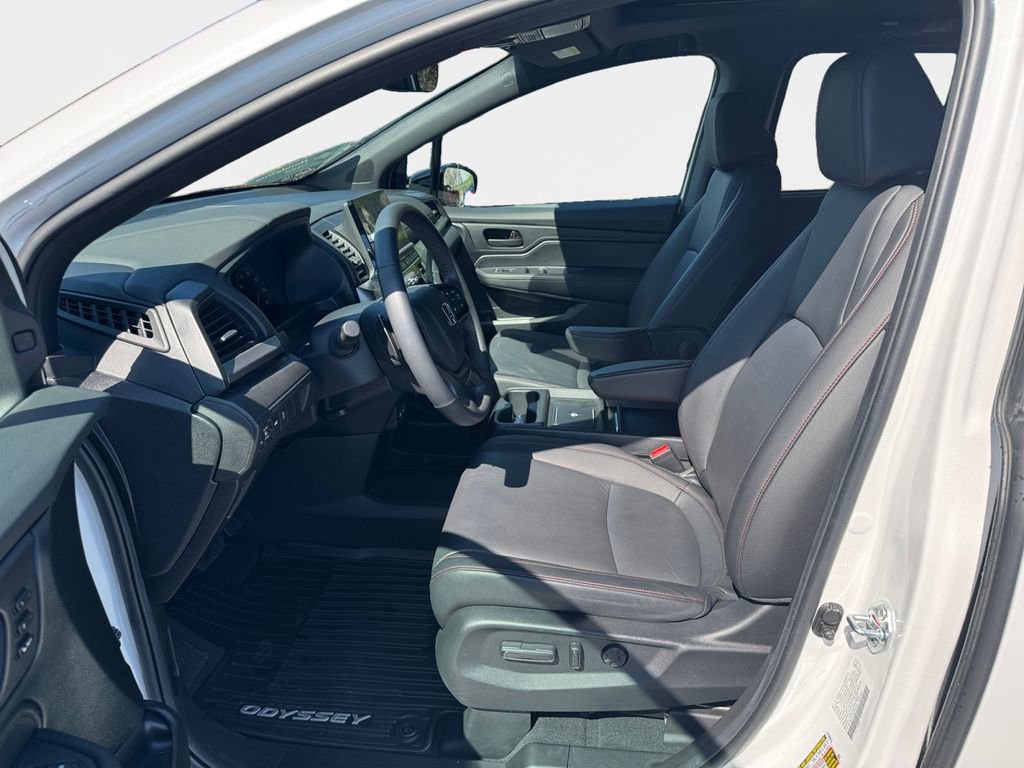 Certified 2025 Honda Odyssey Sport-L image 12