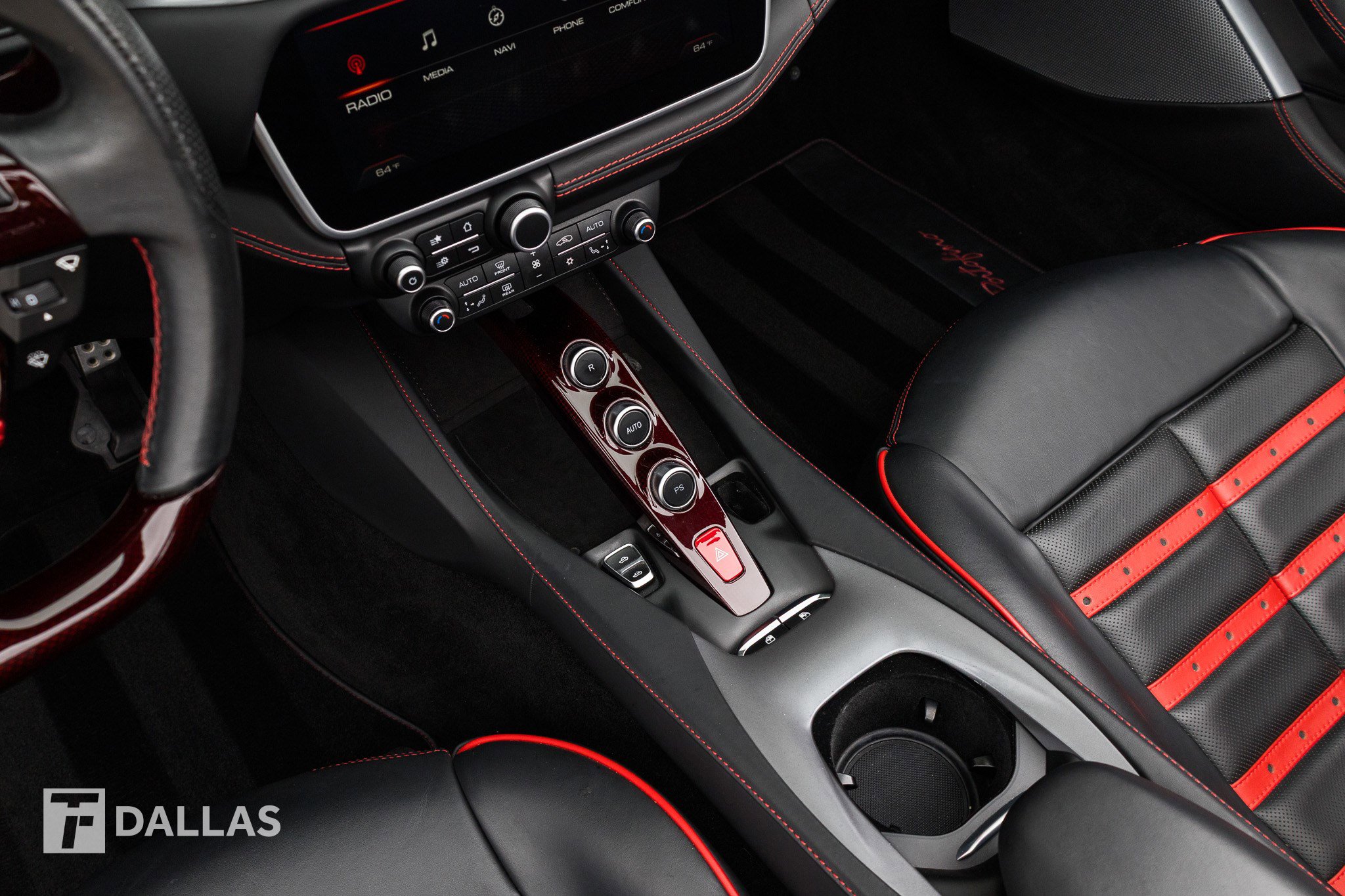 Used 2020 Ferrari Portofino image 30