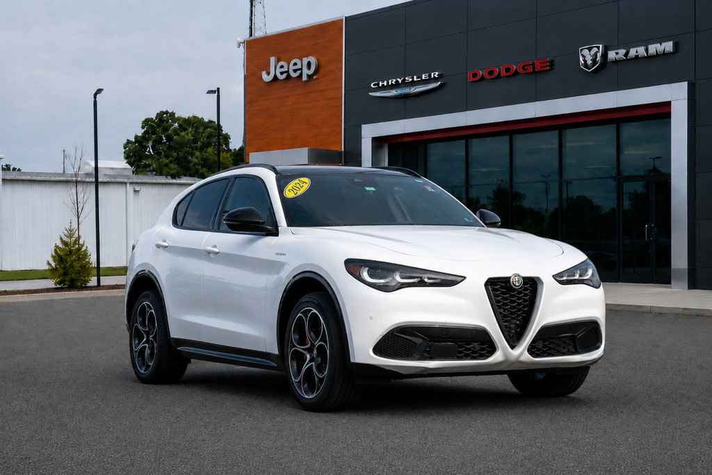 Used 2024 Alfa Romeo Stelvio Veloce AWD/4WD image 1