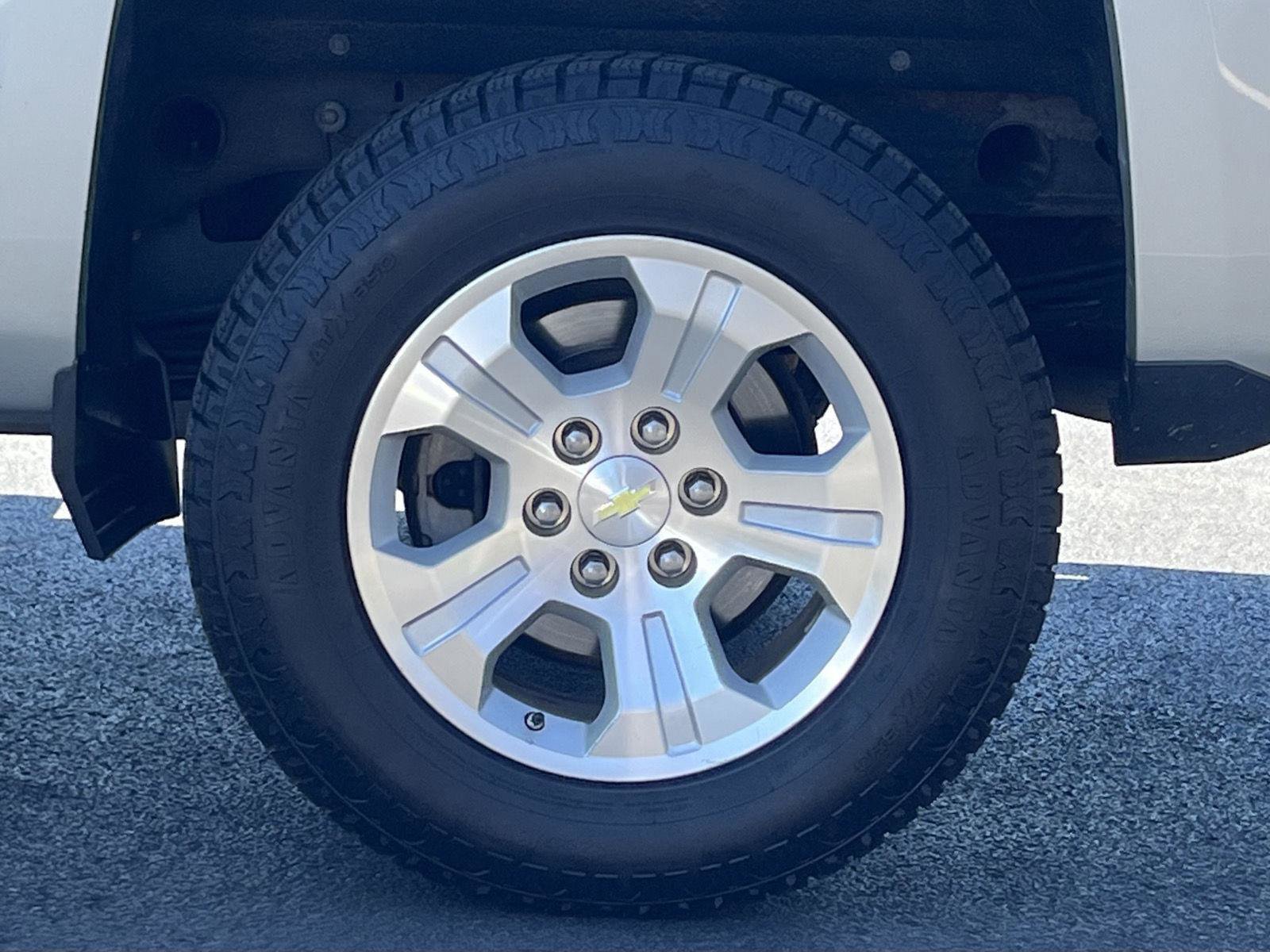 Used 2015 Chevrolet Silverado 1500 LT w/ All Star Edition AWD/4WD image 29