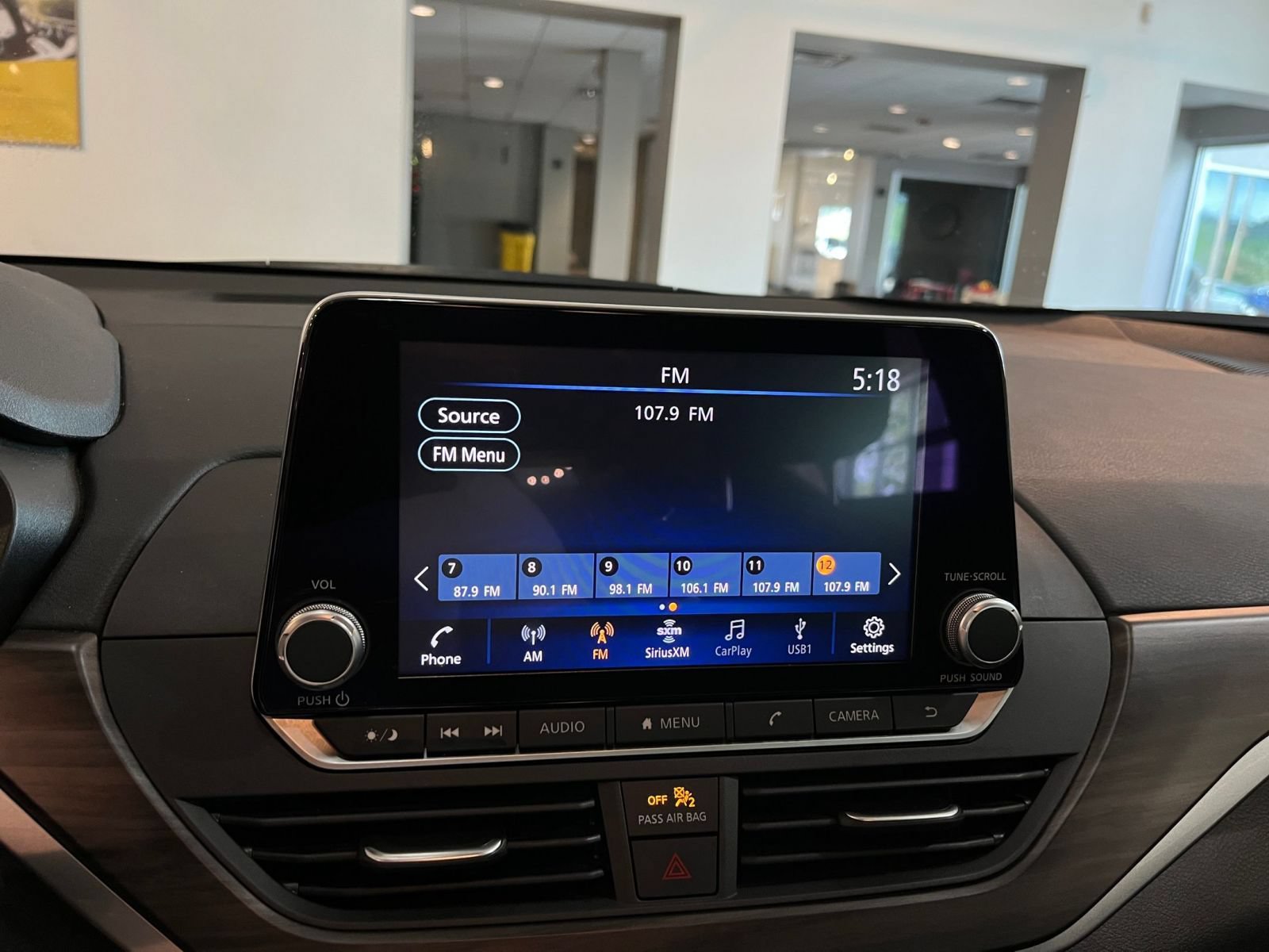 Used 2025 Nissan Altima 2.5 SV FWD image 20