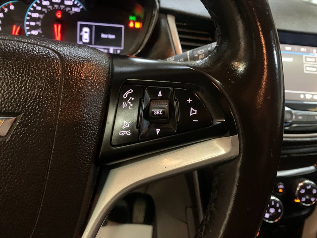 Used 2021 Chevrolet Equinox LT FWD image 30