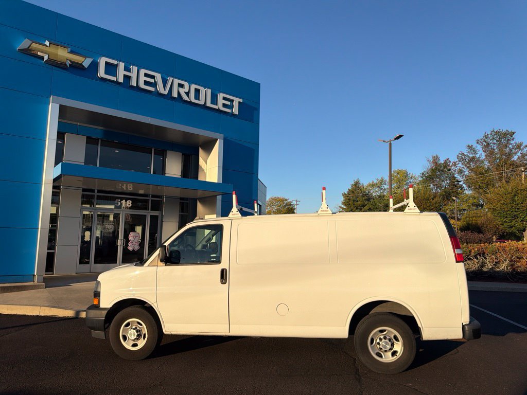 Used 2018 Chevrolet Express 2500 RWD image 8
