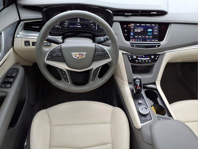 Used 2024 Cadillac XT5 Premium Luxury w/ Technology Package AWD/4WD image 11