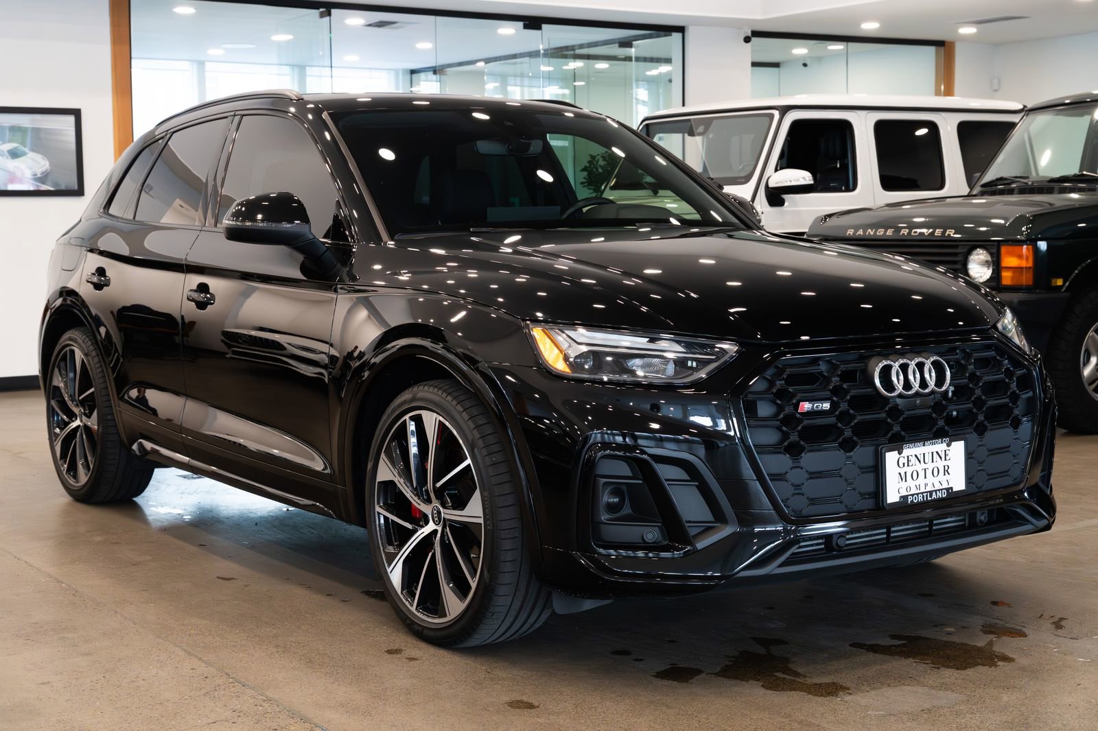 Used 2021 Audi SQ5 Premium Plus w/ Premium Plus Package AWD/4WD image 3